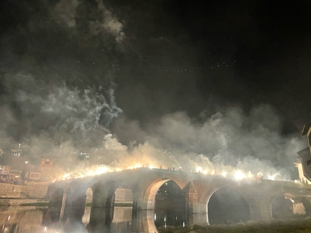 konjic: spektakularni vatromet i bakljada povodom 100.godišnjice veleža