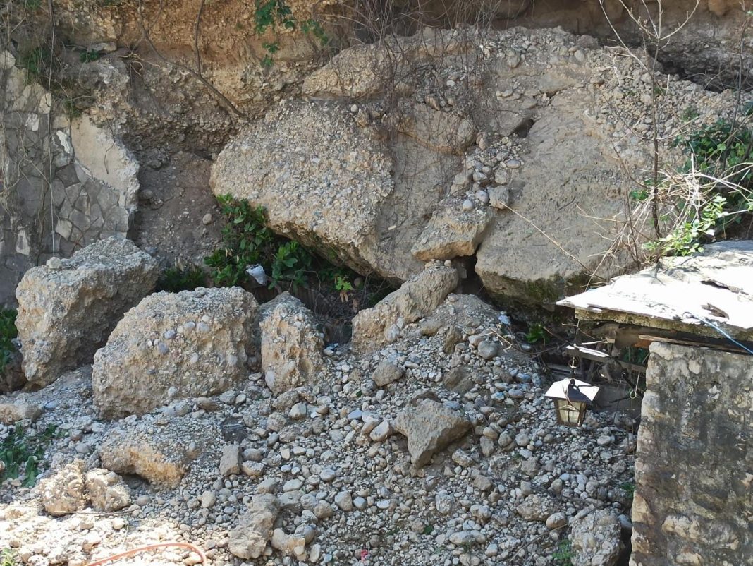 Detalji iz policije o pronađenom tijelu ispod klizišta: Riječ je o muškarcu starije životne dobi