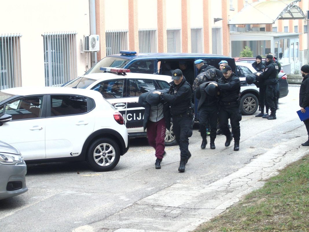 Šestorka u Tužilaštvu: Nabavljali drogu u Crnoj Gori, prevozili je