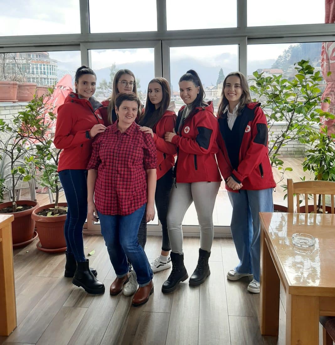 Crveni križ Konjic obilježio Međunarodni dan volontera; Ranya Landžo “Volonter godine” u kategoriji dobrovoljnog davalaštva krvi