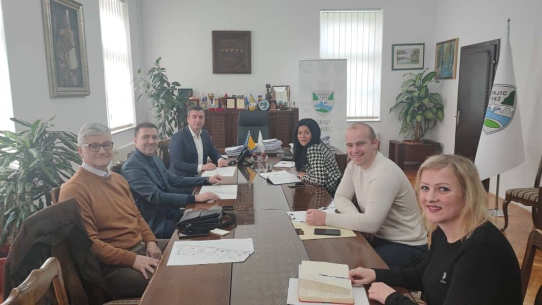 Podrška za Republiku Tursku: Konjički privrednici i gradonačelnik održali sastanak