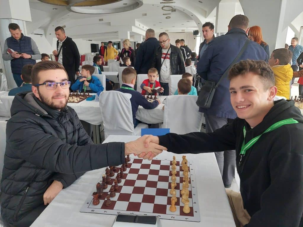 fm samuel zenelaj prvak fbih u šahu do 20 godina