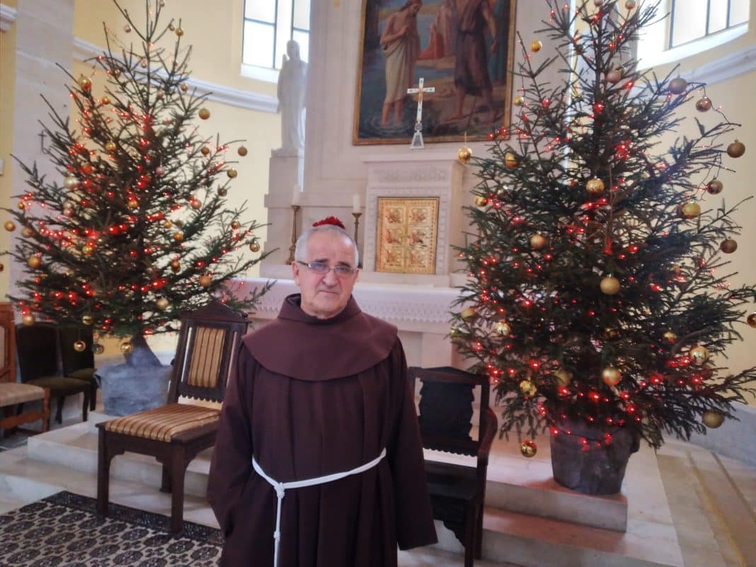 Vjernici katoličke vjeroispovjesti u nedjelju obilježavaju Badnji dan, a u ponedjeljak Božić