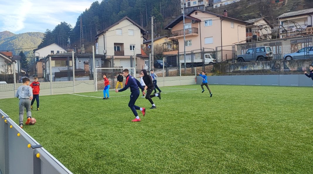 Radovi na sanaciji i uređenju igrališta u naselju Varda u završnoj fazi