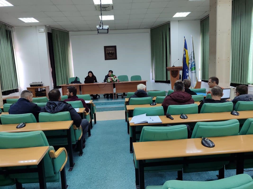 Održan javni uvid u idejne projekte za gradnju fotonaponskih solarnih elektrana na području MZ Trešanica