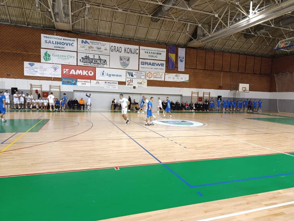 Odigrana “Humanitarna utakmica za Klis” 8 Utakmica