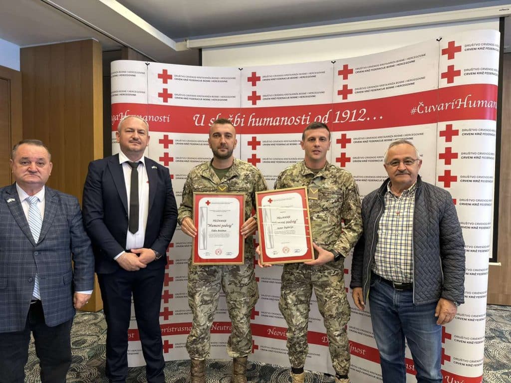 Fadil Kovačević, Eldin Boloban i Asmir Tufekčija dobili priznanje "Humani podvig" 2 Foto CK Boloban i Tufegdzija
