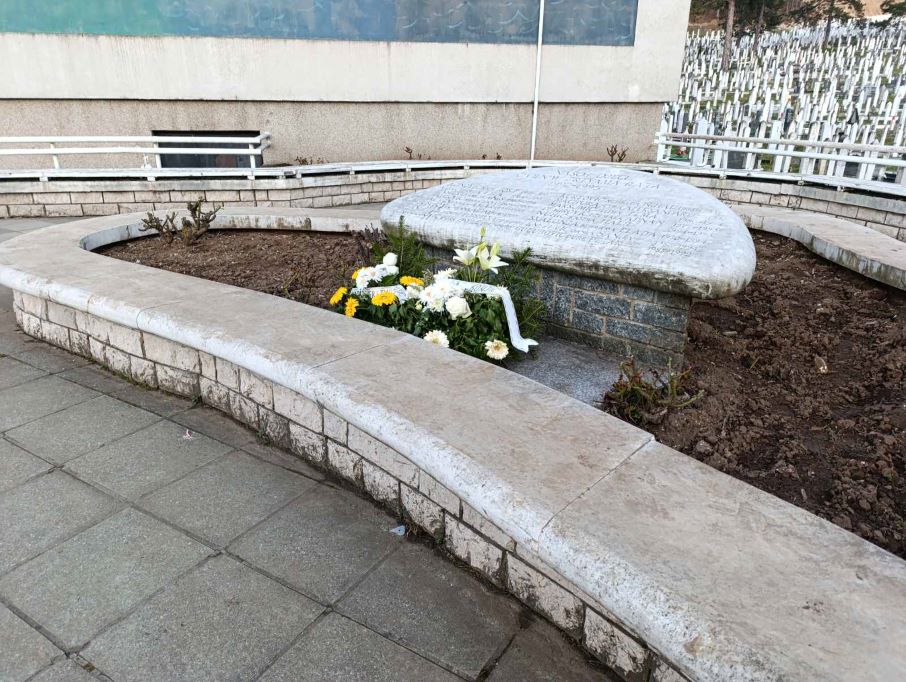 Spomenik-ubijenoj-djeci-od-agresije-f