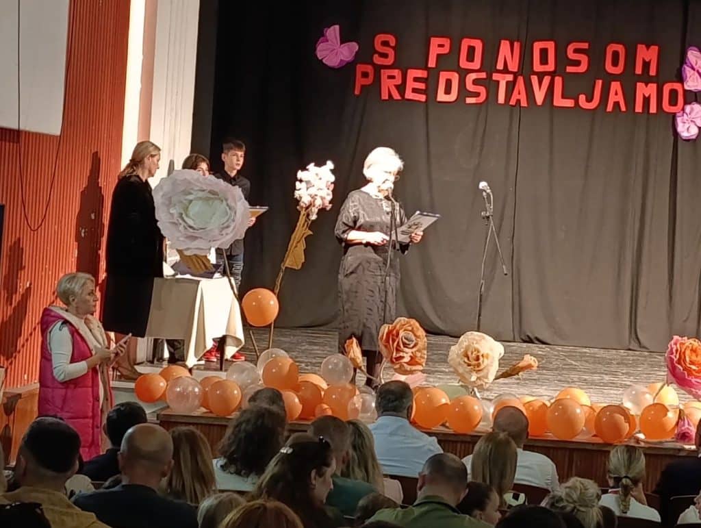 Druga osnovna škola Konjic obilježila Dan škole 2 Tinjak na bini