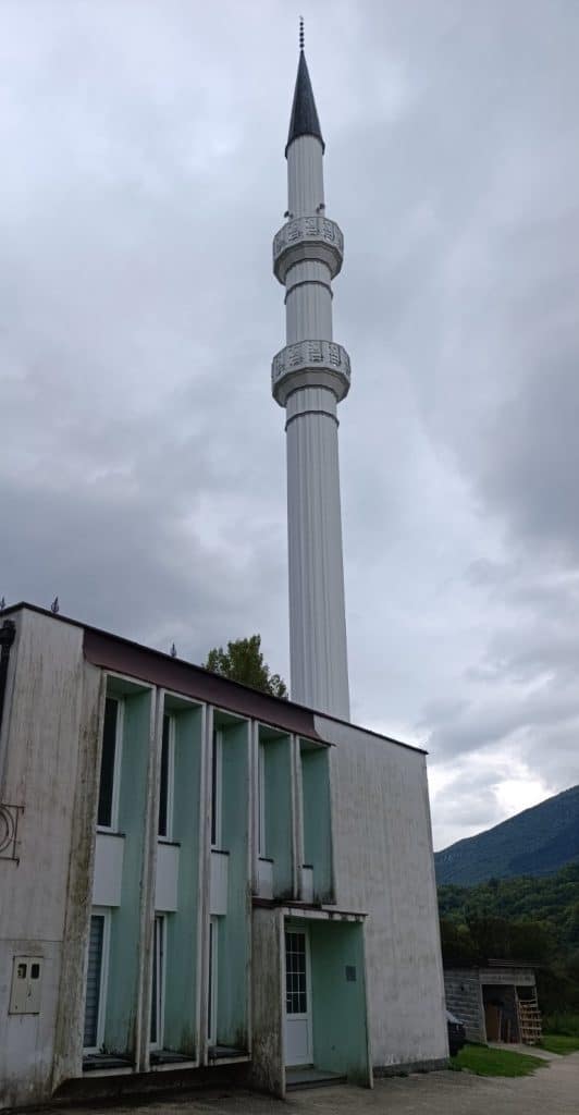 Buturović-Polje: Akcija za obnovu fasade na mjesnoj džamiji 1 Munara 1